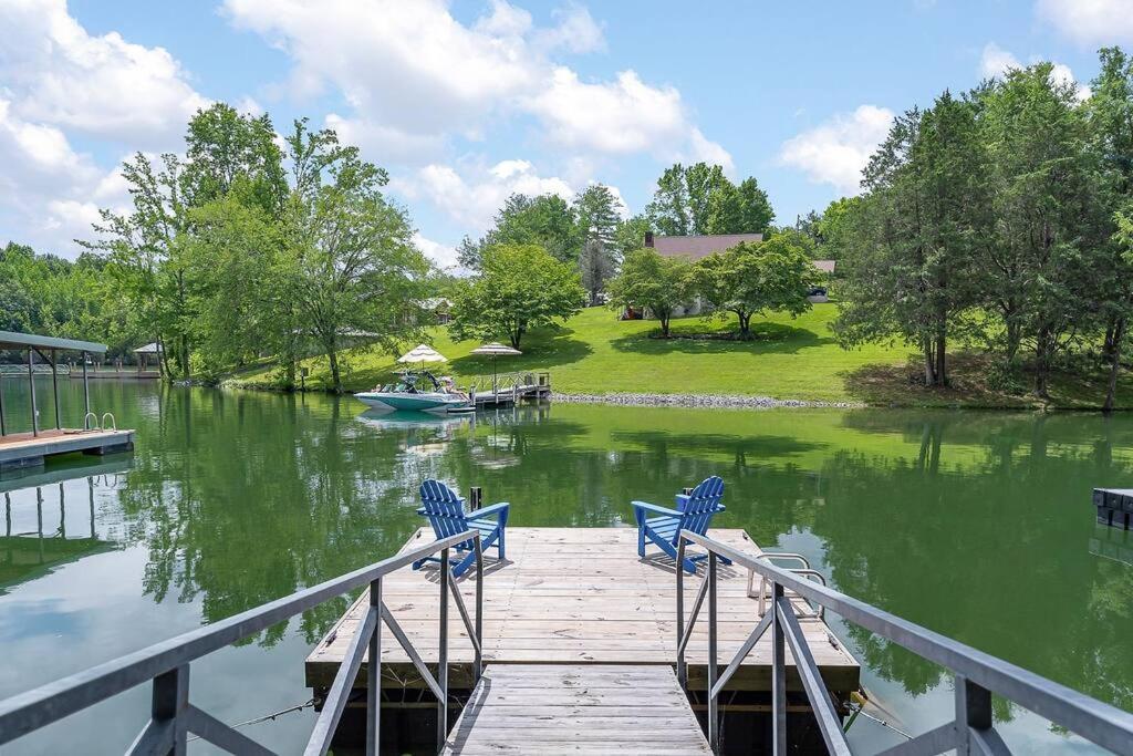 Rustic Cabin, Dock, Firepit, Kayaks & Games Winchester Buitenkant foto