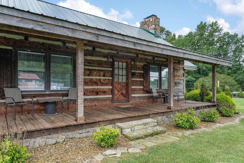 Rustic Cabin, Dock, Firepit, Kayaks & Games Winchester Buitenkant foto