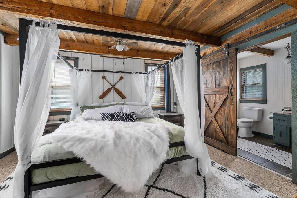 Rustic Cabin, Dock, Firepit, Kayaks & Games Winchester Buitenkant foto