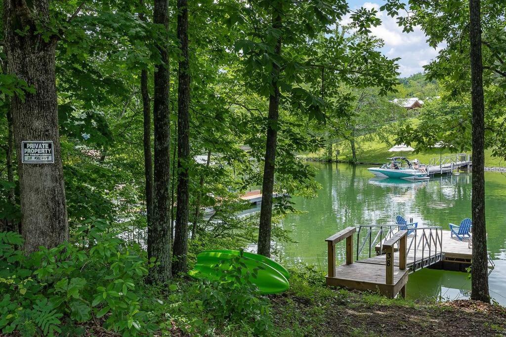 Rustic Cabin, Dock, Firepit, Kayaks & Games Winchester Buitenkant foto
