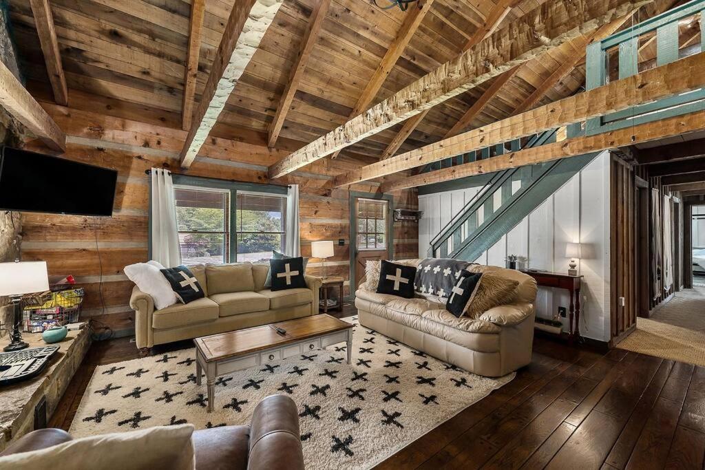 Rustic Cabin, Dock, Firepit, Kayaks & Games Winchester Buitenkant foto